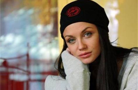 Диляна Попова: Никога не съм се снимала чисто гола