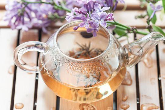 Белият чай се бори с рака и предпазва кожата от бръчки