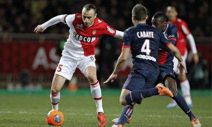 Раниери пуска Бербатов титуляр утре