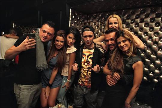 Криско и Vanity Black събраха поп и хип-хоп звезди за “Свети Валентин” в Club Mascara