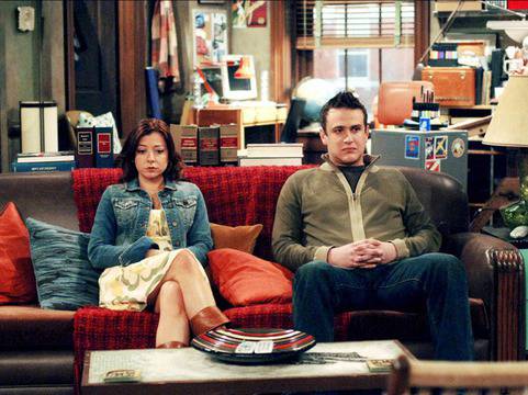 Алисън Ханиган работи с Мат Деймън и Бен Афлек по нов ситком