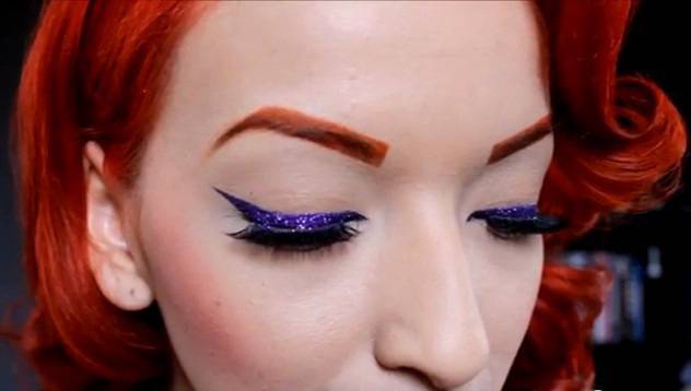 Бляскава лилава очна линия видяна 1447 коментари 0