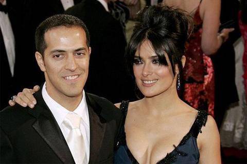 Братът на Салма Хайек катастрофира