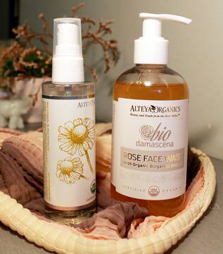 Alteya Organics – течен сапун за лице и вода от лайка