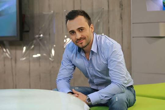 Как работи Павел Владимиров: по-забавната и позитивна част от сутрешния блок на Нова ТВ