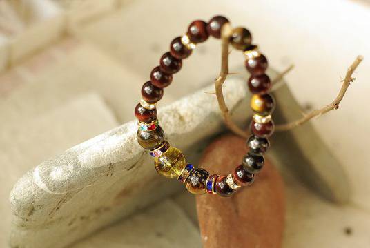 31. Турмалин (12мм) и червено тигрово око (10мм и 8мм)!