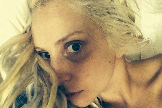Стресиращи самоснимки: От Лейди Гага в Баба Яга