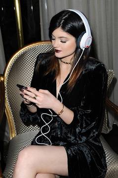 Най-малката. Най-стилната. Кайли Дженър. видяна 3403 коментари 8