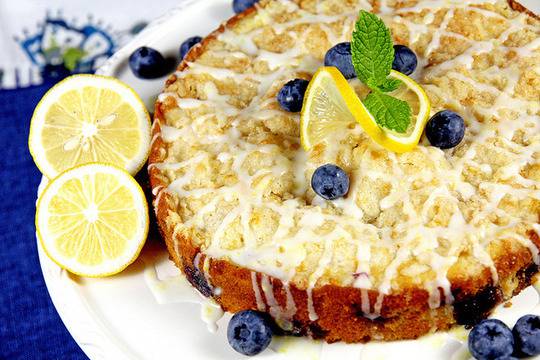 Лимонов сладкиш с боровинки