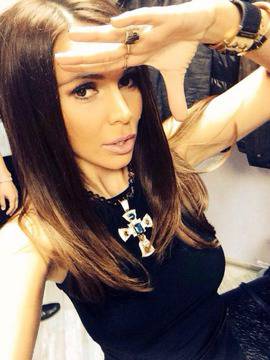 Николета Лозанова: Алисия не беше ли певица?