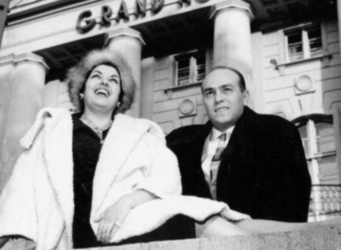 Васил Стоев – Ампега: Еди Казасян имаше ергенски апартамент, в който „прослушваше“ певиците