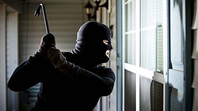 28-годишен от Дупница краде в с. Мали Върбовник