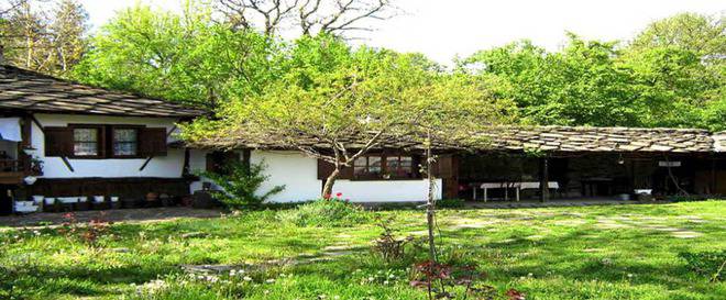 Начало – къща за гости “Старият орех”