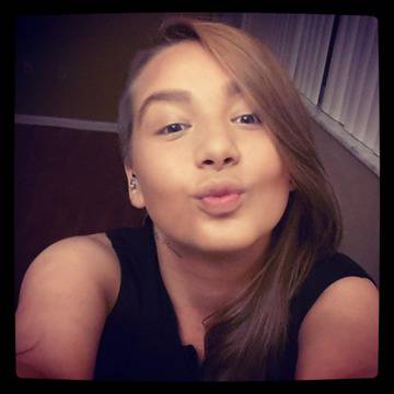 Грахич пак скандализира! Обърна резбата?! Разменя страстни целувки с жене пред всички!