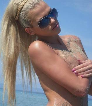 Бориса от Къртицата без дрехи