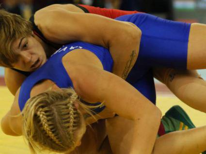 Тайбе Юсеин в битка за бронза на европейското по борба