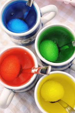 Боядисване на великденски яйца: Традиционни техники