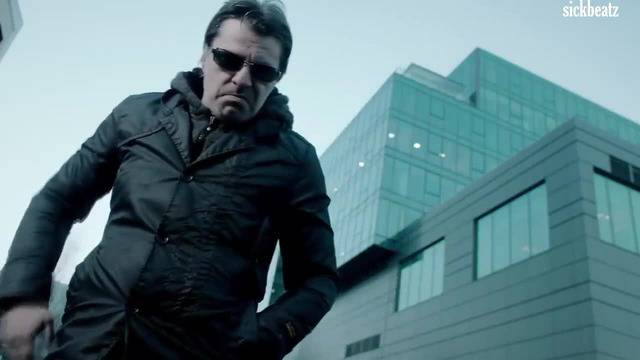 Бат Кука, задушавам са ва!