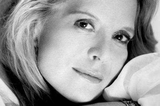 Силви Вартан разказва живота си, от село Искрец до Париж