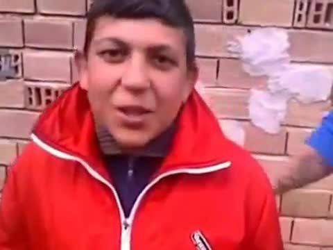 СКАНДАЛНО ВИДЕО В ИНТЕРНЕТ !Динко от Калояново кара жигулата преди да се задуши