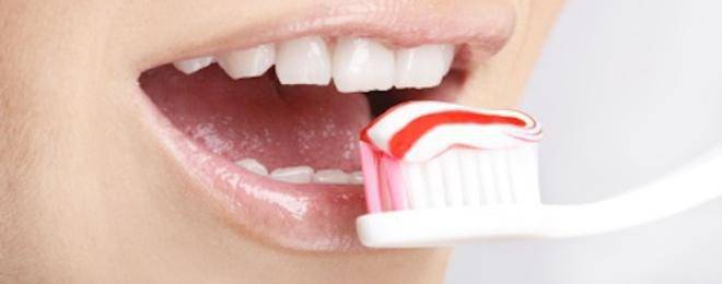 Домашна избелваща паста за зъби