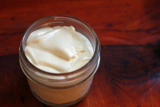 Рецепта за домашен крем против стрии и целулит здравословно