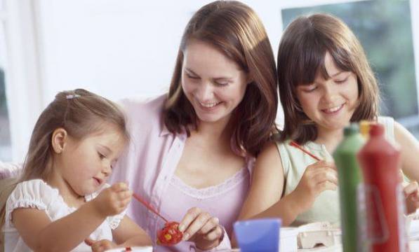 Да направим великденски яйца с децата