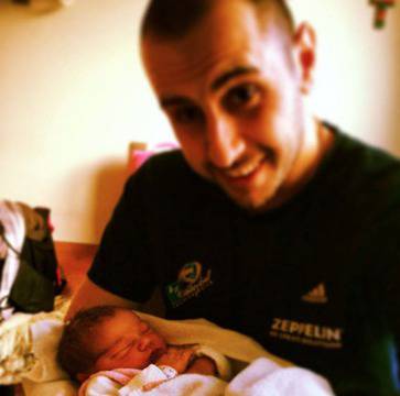 Вальо Братоев стана татко навръх Великден (СНИМКА)