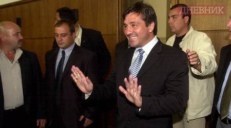 Финансовият регулатор даде лиценз на застраховател, свързан с Младен Михалев – Маджо