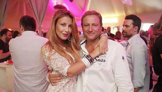 Венета Харизанова в развод?