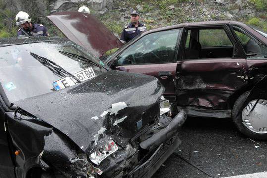 Младежи загинаха край Луковит при жестока катастрофа