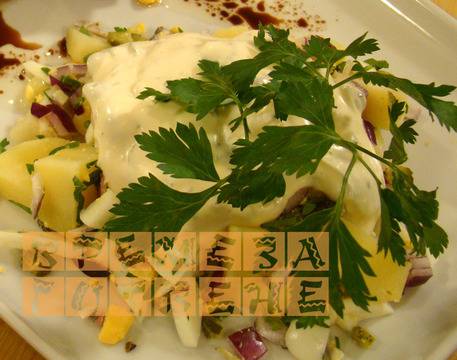 Картофена салата със сос тартар