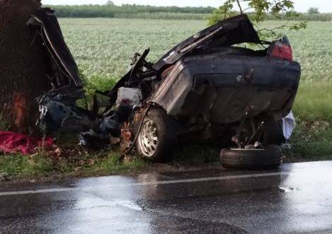 Зверска катастрофа край Пловдив! Двама загинаха след жесток троен удар!