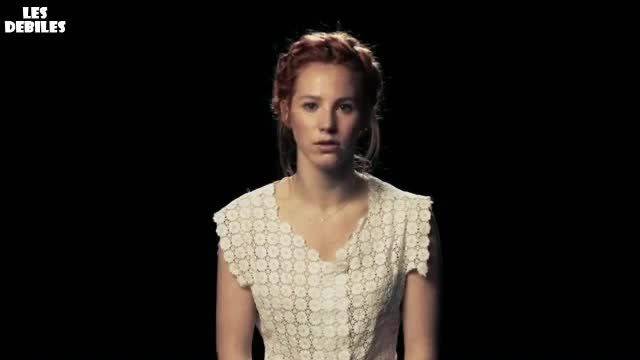 Как се пее с вибратор между краката