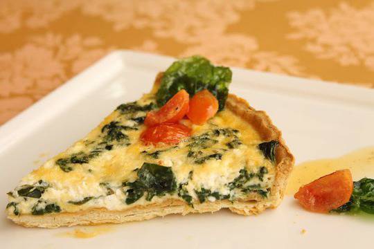 Киш със спанак и овче сирене