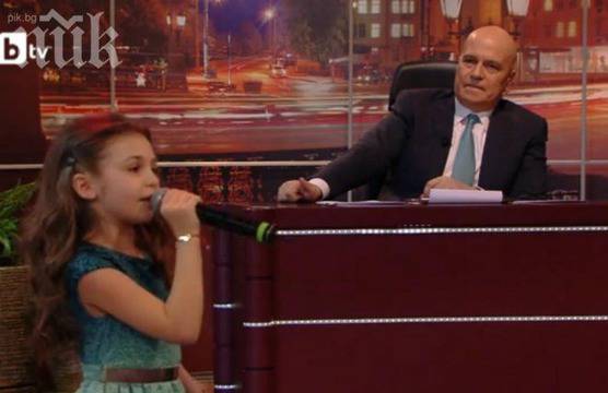 Слави Трифонов отново показа що за чудовище е! Разплака Крисия в ефир!!!