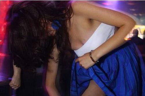 Скандалната Зара, която направи селфи на „катерицата си“ втрещи Карбовски в изказвания!