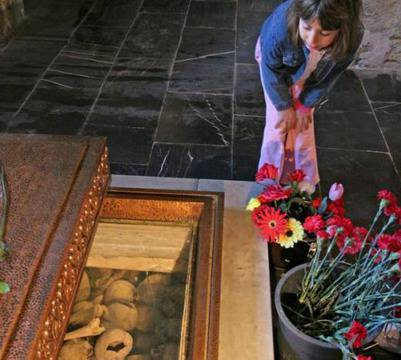 Национален позор в Батак: Ще честват клането с чалга и панаир