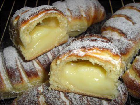 Кифли с яйчен крем