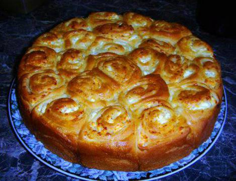 Розички със сирене от маяно тесто