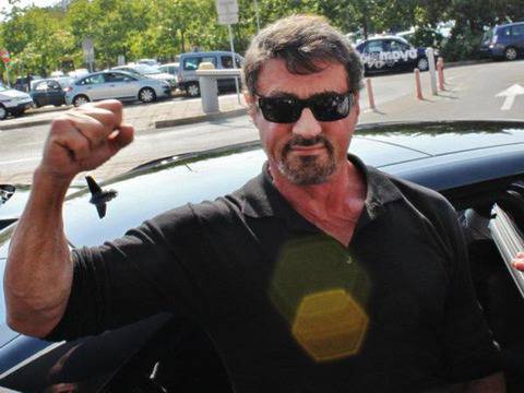 Силвестър Сталоун шашна с изказване за България! Призова никой да не идва у нас!