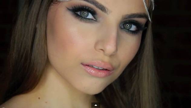 Опушен грим в тъмнозелено видяна 1238 коментари 0