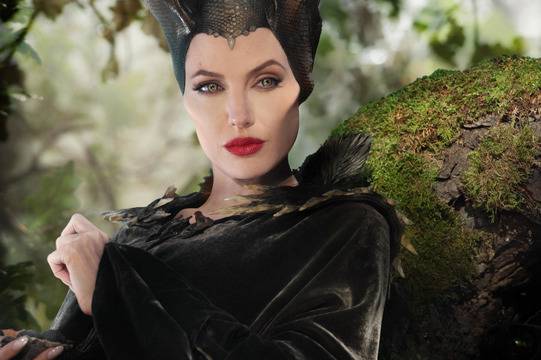 Искрено и епично с Анджелина Джоли и Злодеида