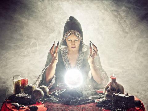 Средновековно гадание чрез таблица с числа