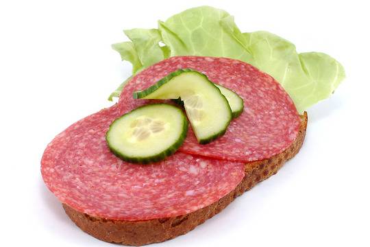 Сандвич с луканков салам