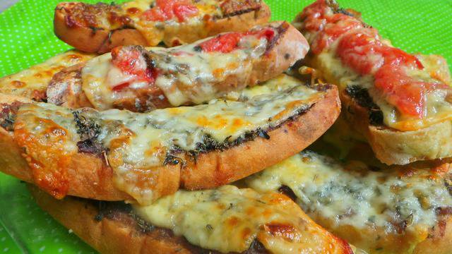 Вкусотиите на Бубето: „Принцеси“ с кайма и кашкавал на фурна