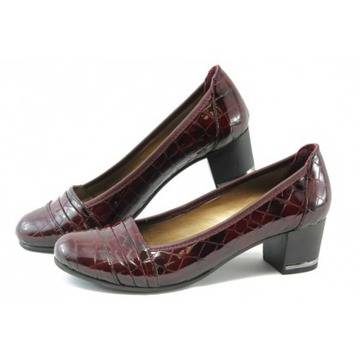 Дамски лачени обувки на среден ток МИ 1401 бордоKP