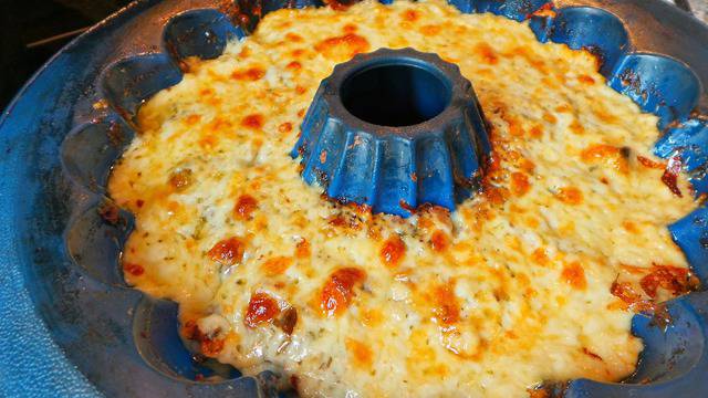 Вкусотиите на Бубето: Кексово „Кюфте“ с кашкавал – (кайма с кашкавал на фурна)