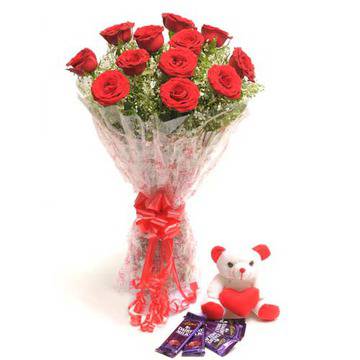 Perfect Combo of Chocolates and teddy bear with Red Roses : FLWGC001