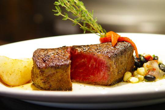 Ароматен телешки стек